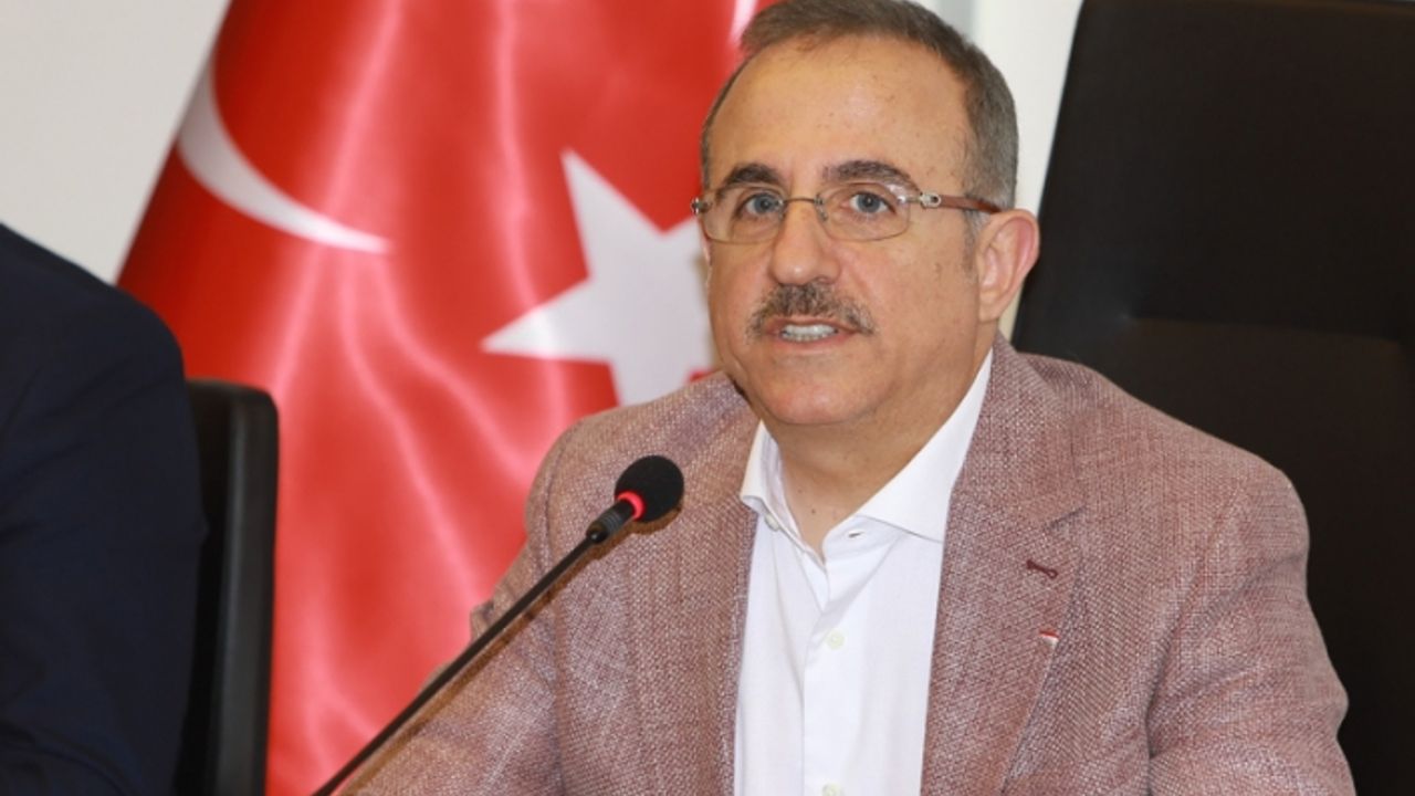 AK Partili Sürekli'den CHP'li mevkidaşı Yücel'e yanıt: AK Parti, anket yarıştırmaz; hizmet yarıştırır