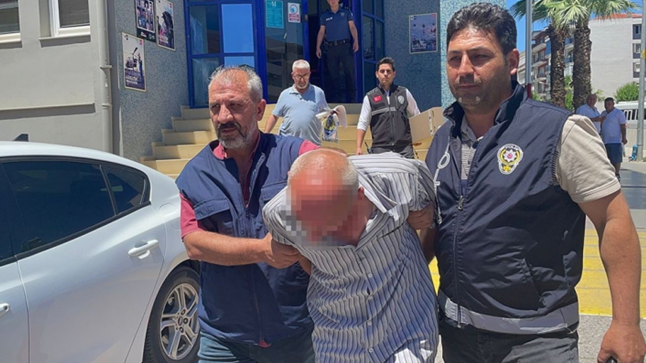 Ayrı yaşadığı eşini çocuklarının gözü önünde vurdu