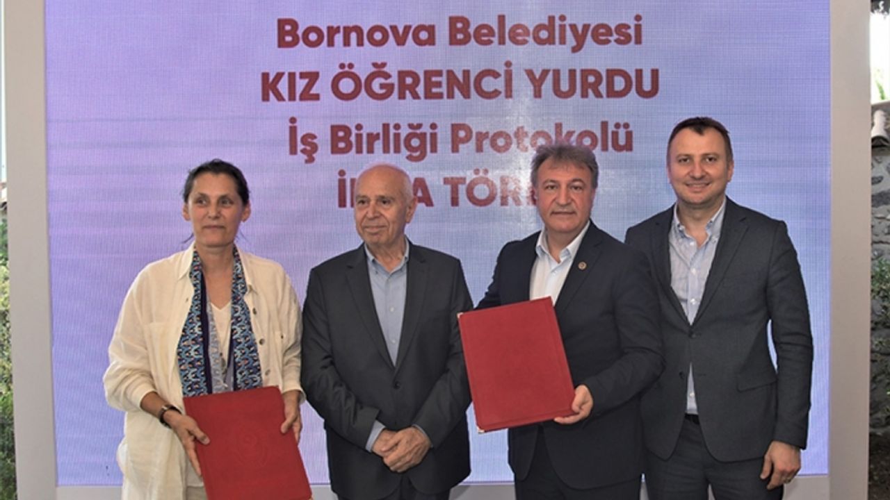Bornova'da beklenen protokol imzalandı: Kız öğrenciler için el ele