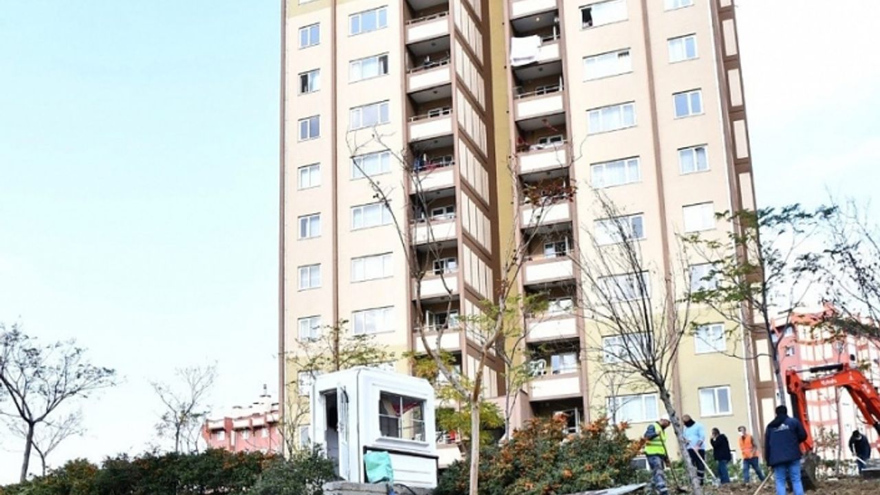 Büyükşehir'den 'Uzundere' açıklaması: Depremzedeler için tüm imkanları zorladık