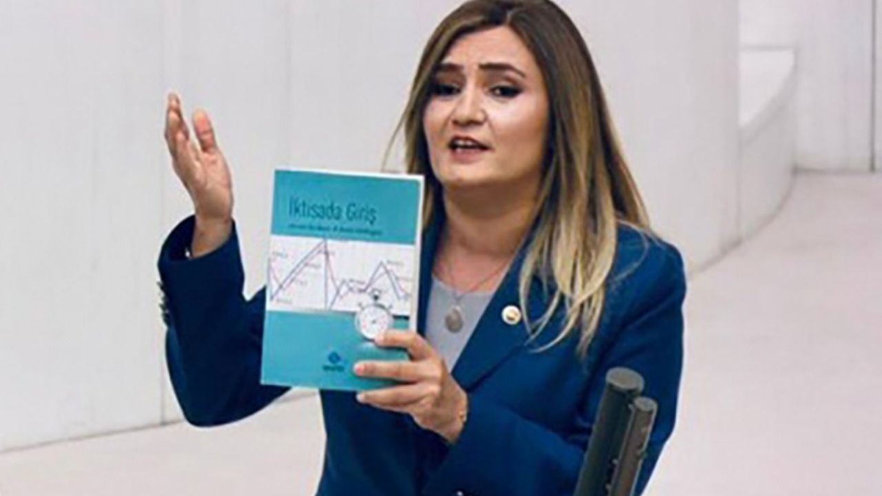 CHP'li Kılıç Bakan Nebati'ye 'İktisada Giriş' kitabı gönderdi!
