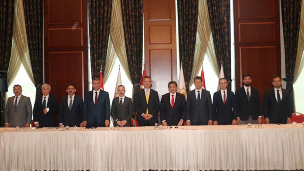 CHP’li belediyelerin 'Engelleniyoruz' tepkisine AK Parti Grup Başkanvekilleri'nden ortak yanıt