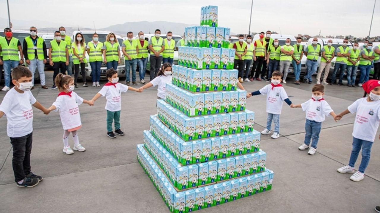 Süt Kuzuları İzmir’in dört bir yanında