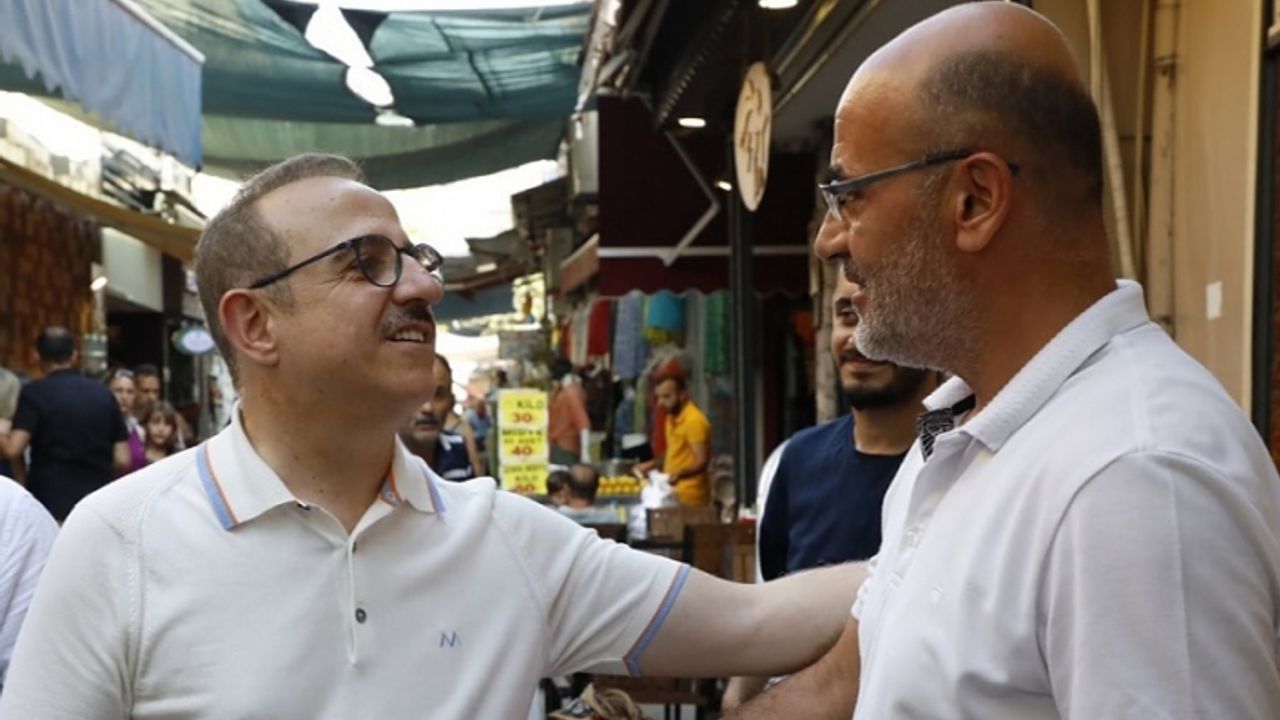 Başkan Sürekli'den Soyer'e 'Kemeraltı' eleştirisi: İzmir'in kalbi derinden yaralı
