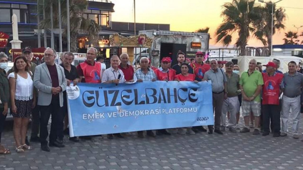 Güzelbahçeliler 'zehir gemisi'ni protesto etti