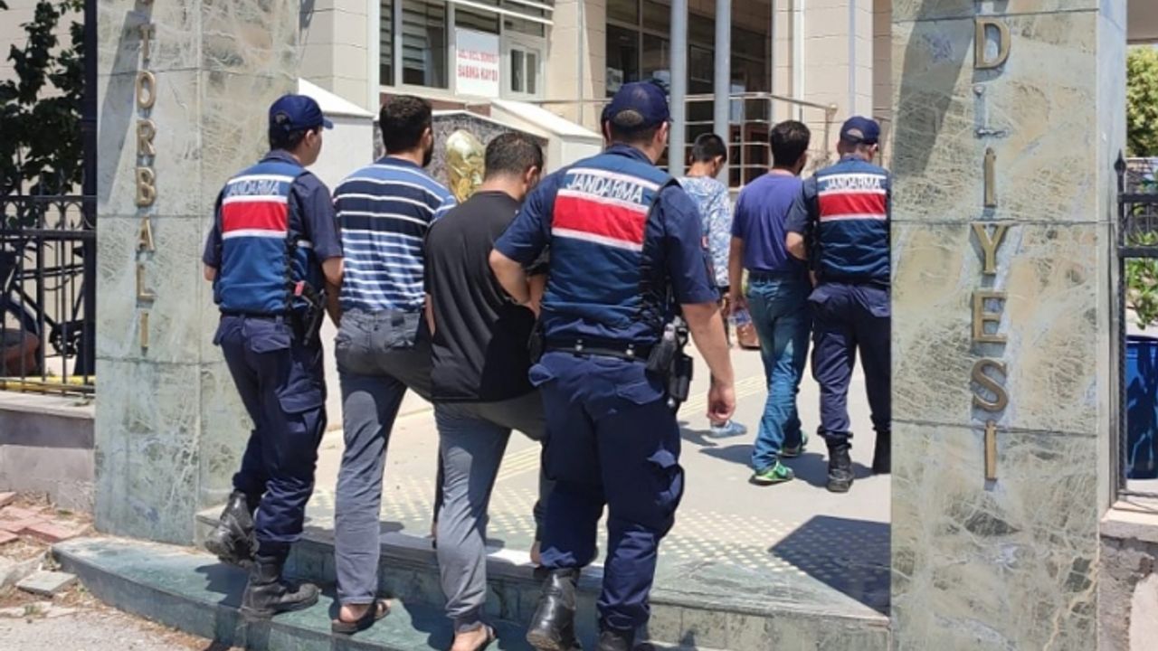 İzmir'de aranan hükümlüler JASAT'tan kaçamadı
