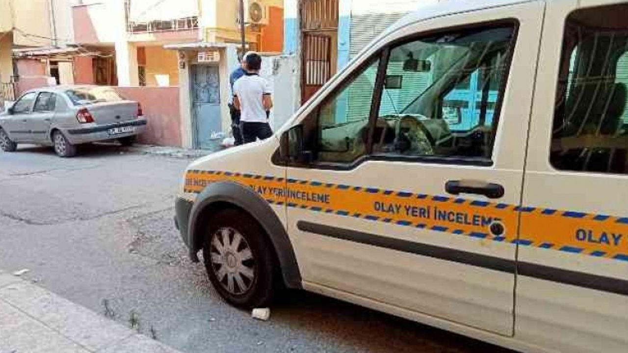 İzmir'de karısıyla ilişkisi olduğunu düşündüğü genci öldüren zanlı tutuklandı