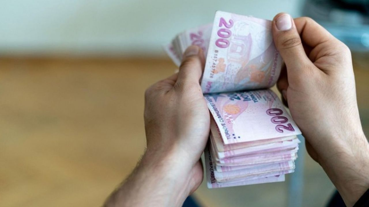 Memur ve emeklilerin maaş zamları belli oldu