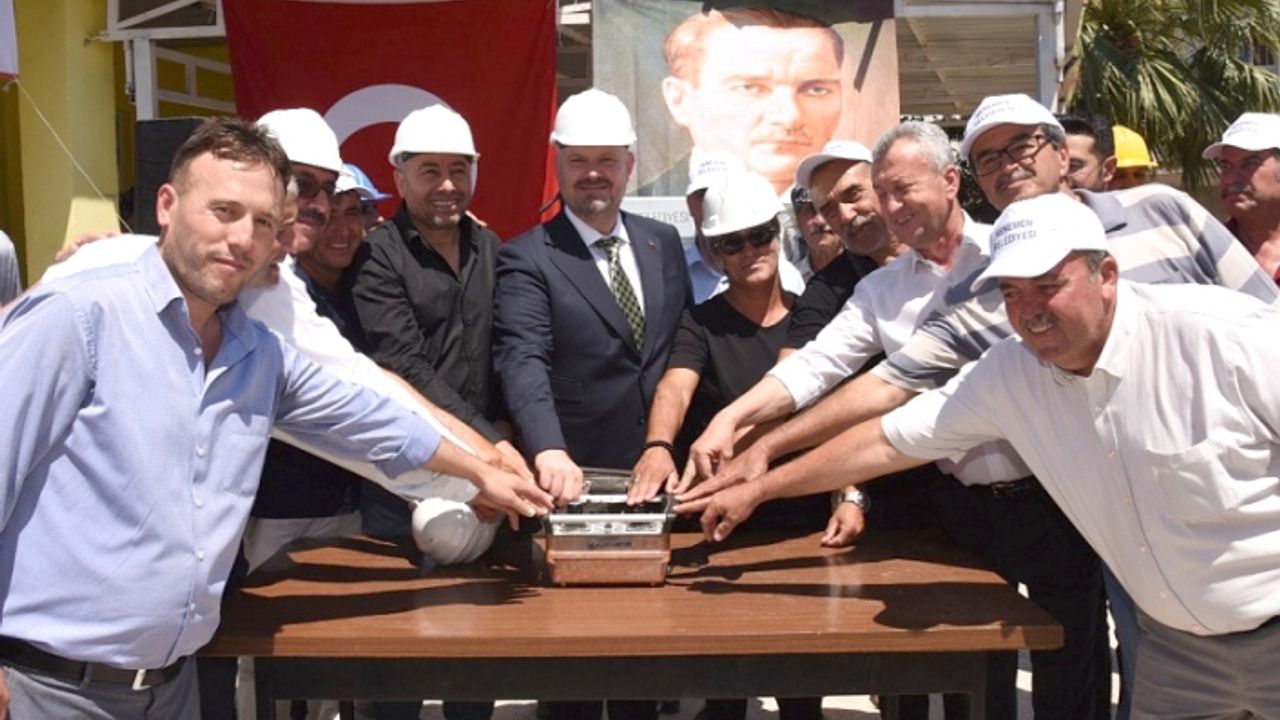Menemen'de depremde zarar gören caminin temeli atıldı