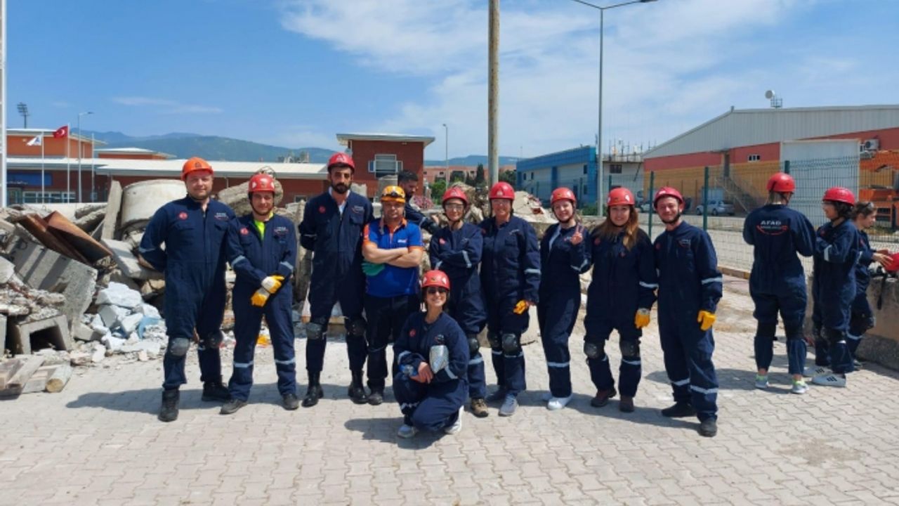 Narlıdere Belediyesi çalışanları AFAD gönüllüsü oldu
