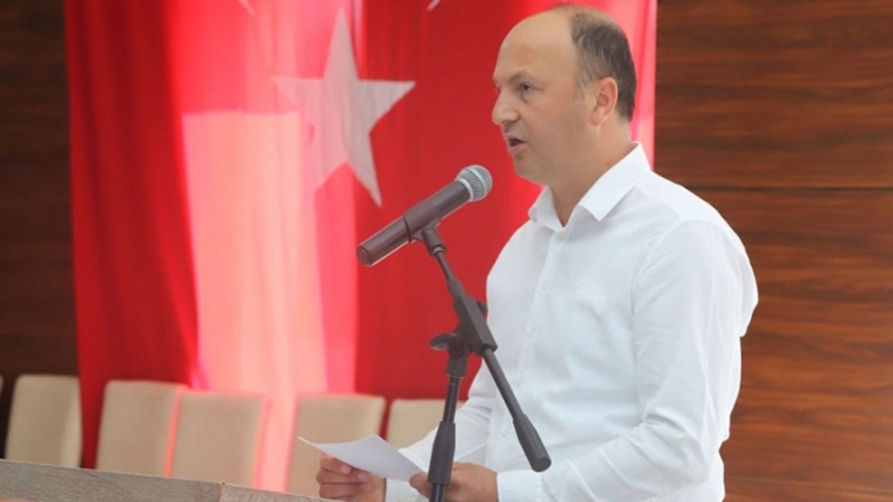 CHP Menderes'te flaş gelişme: İlçe başkanı istifa etti!