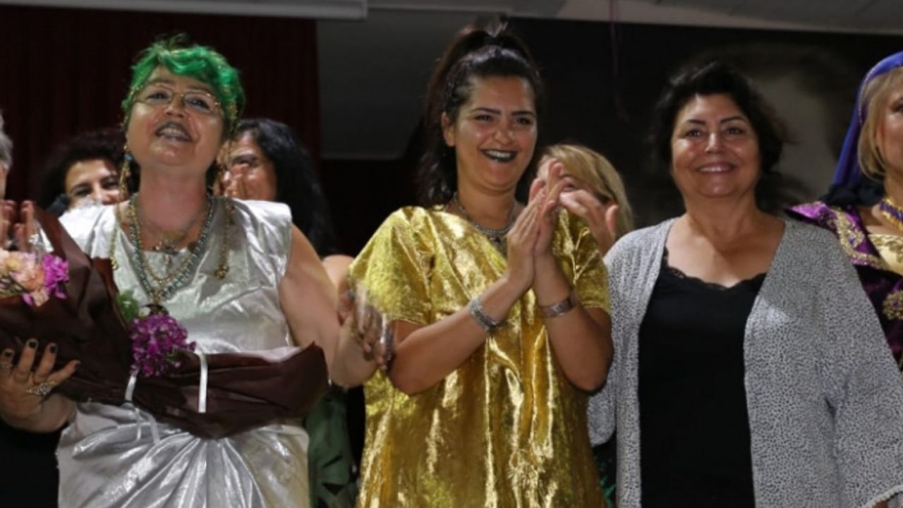 'Corona Da Öldürmedi’ oyunu Burhaniye'yi büyüledi