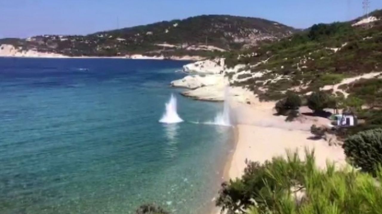 İzmir'de denizde bulunan el bombası imha edildi