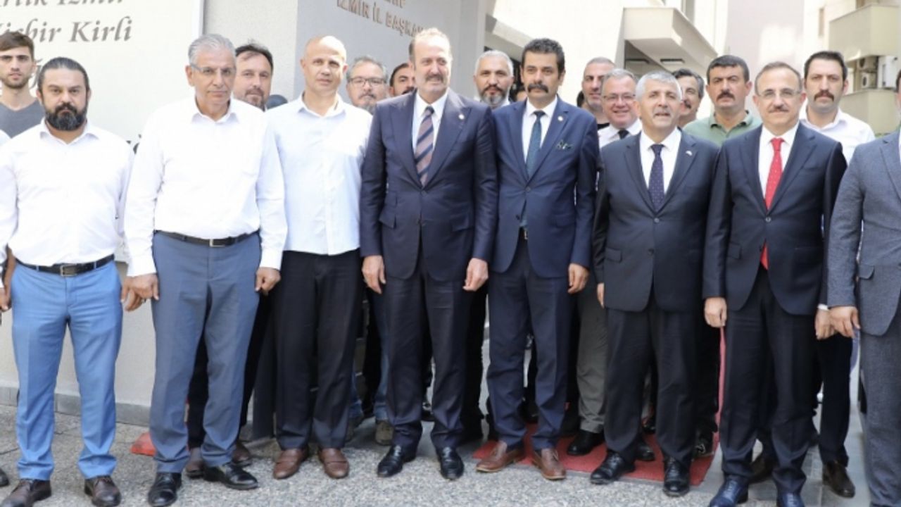İzmir’de Cumhur İttifakı’ndan zafer mesajı ve dayanışma vurgusu