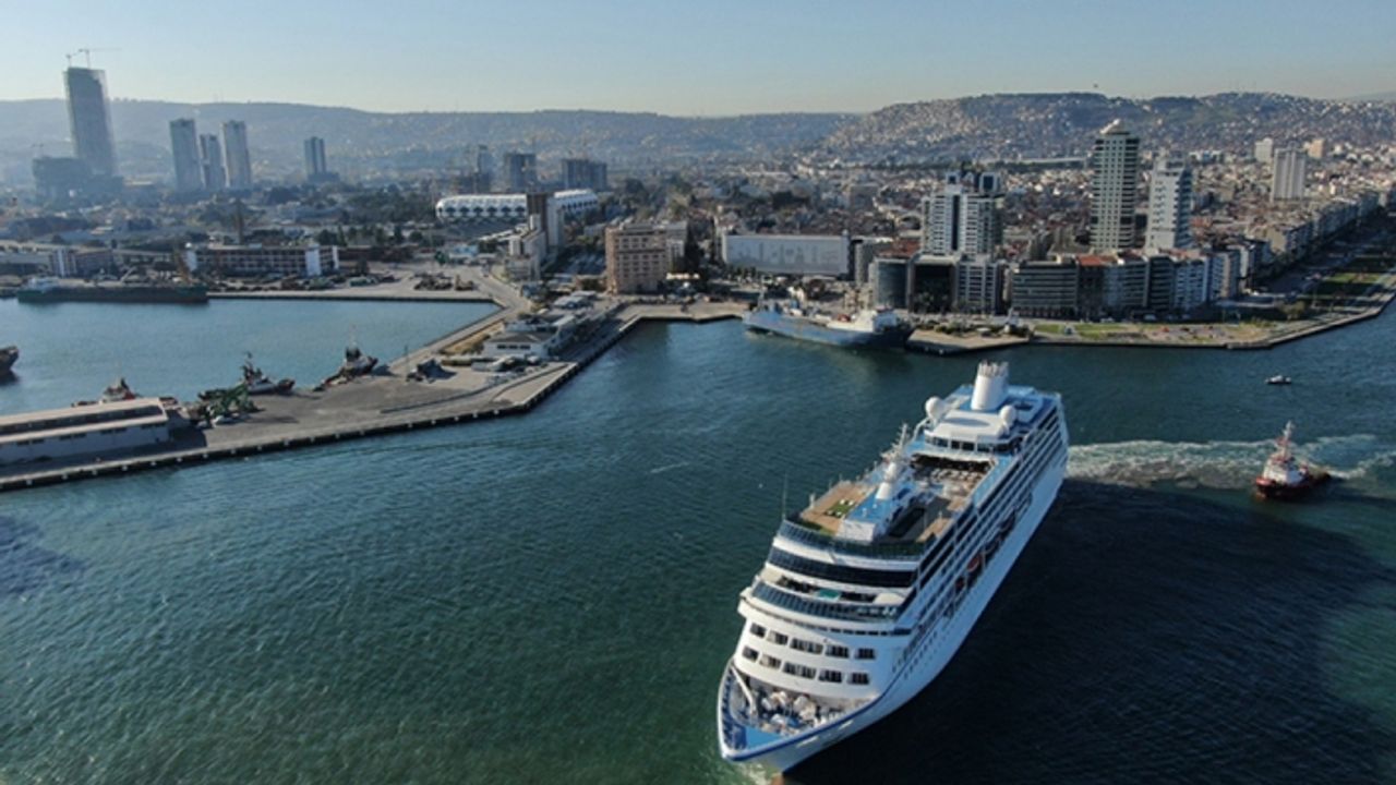İzmir’de kruvaziyer bereketi: Kaç yolcu geldi?