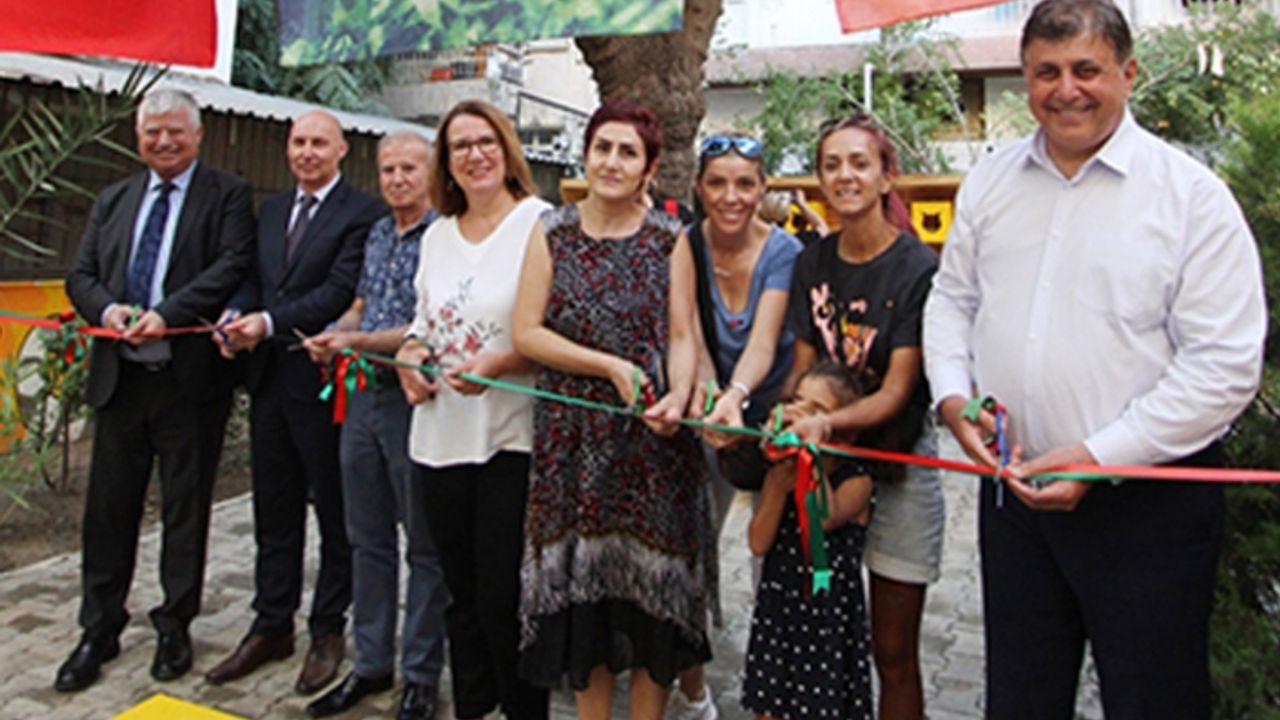 Karşıyaka'da iki anlamlı açılış! Kentsel tasarımın harika örneği