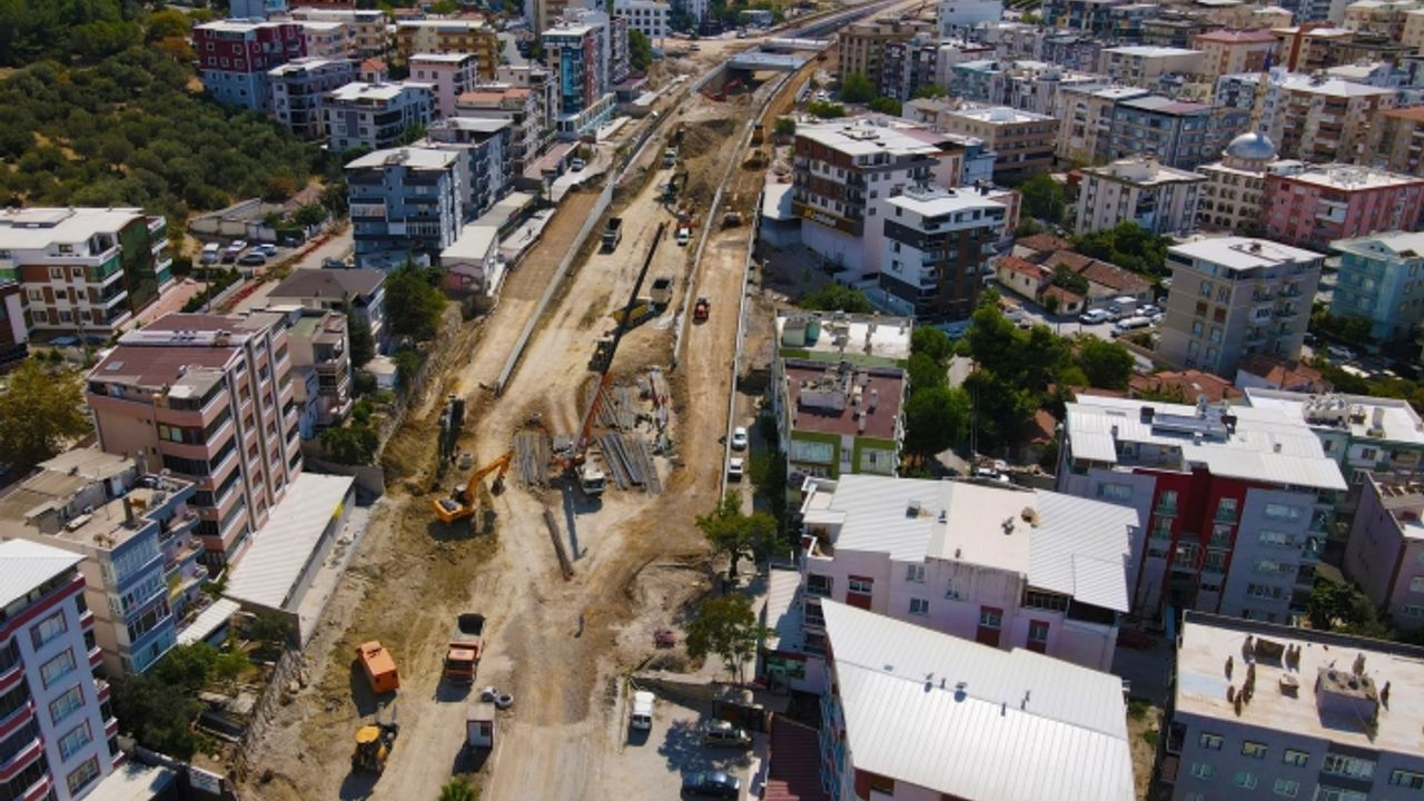 Aliağa trafiğine nefes aldıracak projede çalışmalar tüm hızıyla sürüyor