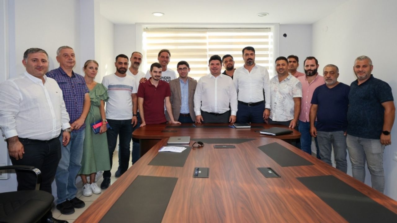 Buca Belediyesi'nde işçinin yüzü güldü: En düşük maaş 11 bin 500 TL