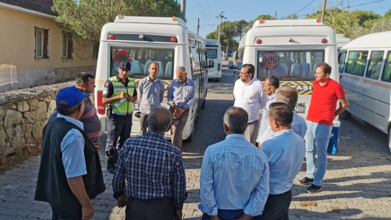 İzmir'de jandarmadan servis şoförlerine eğitim