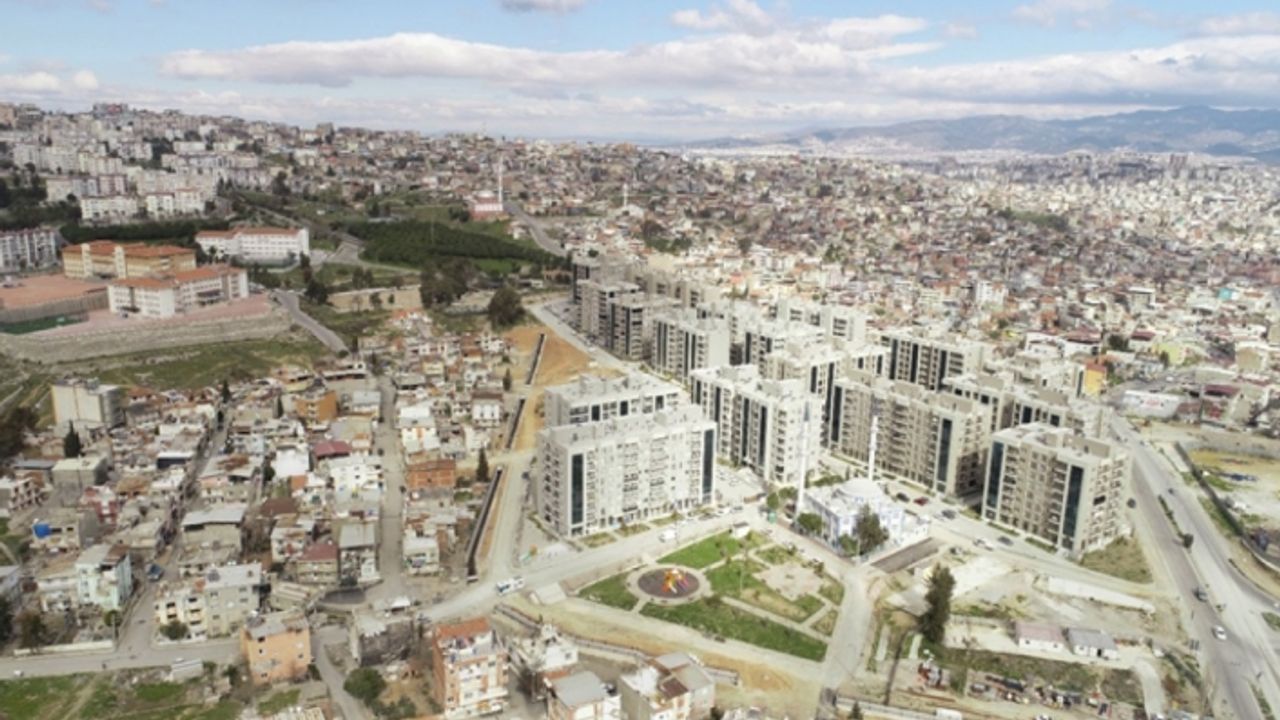 Karabağlar’da düğüm çözülüyor: Planlar askıda