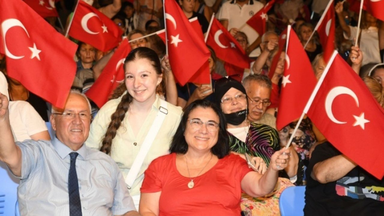 Kurtuluşun 100. yıl coşkusu Karabağlar'da yaşatılacak
