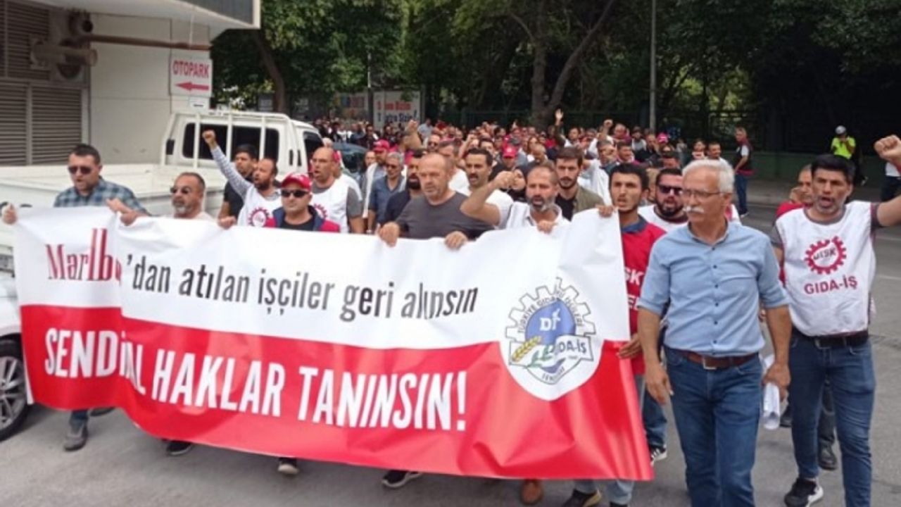 Marlboro işçileri şirketin kapısına dayandı: "Biz kazanacağız"