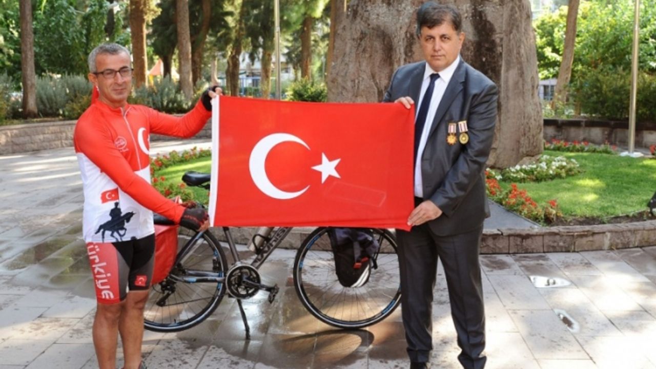 Milli mücadeledeki kadın kahramanlar için pedallayacak