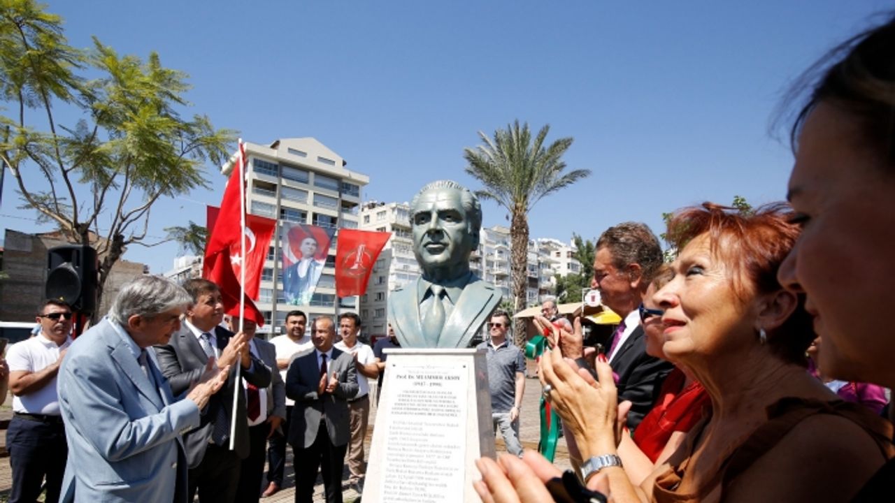 Muammer Aksoy'un adı Karşıyaka'da ölümsüzleşti!