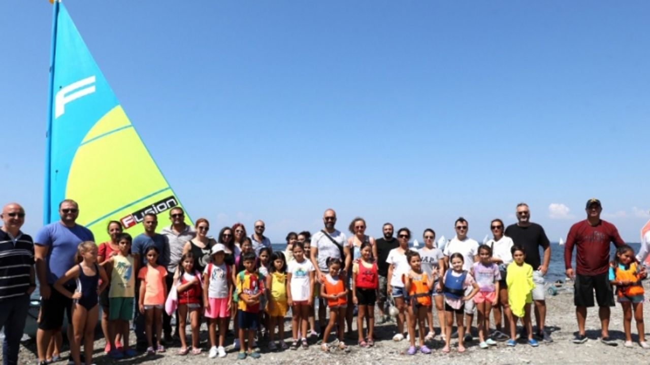 Narlıdereli çocuklar yelken sporuyla tanıştı