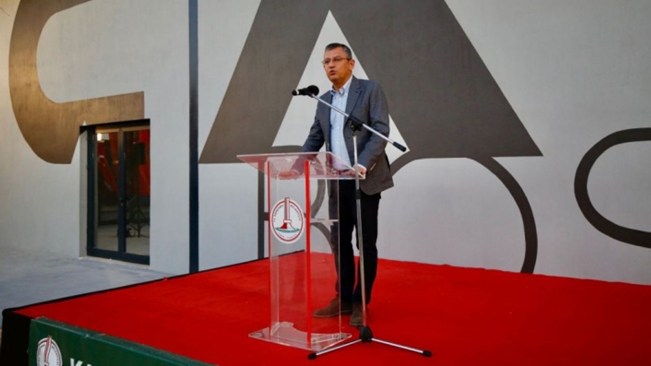 Özgür Özel, Soyer’in açıklamalarına gelen eleştirilere tepki gösterdi: O laf, Atatürk’e ait