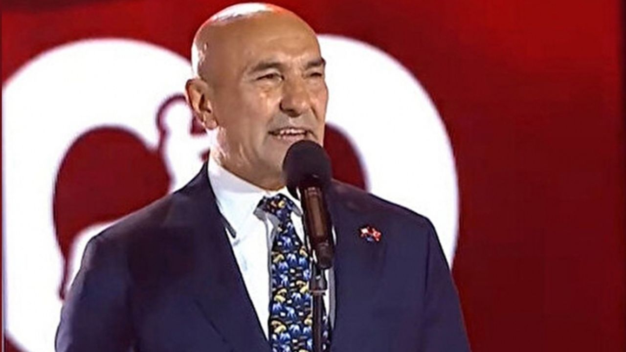 Soyer'e bir destek de aydınlardan