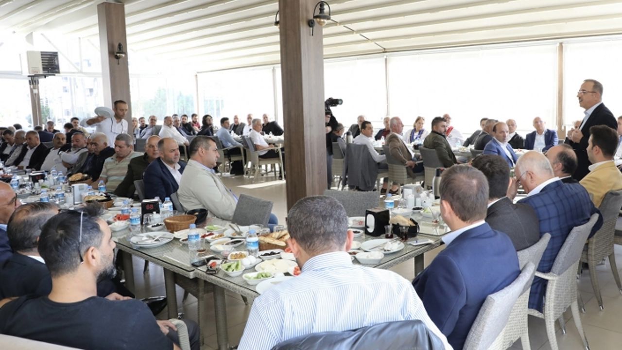 AK Parti İzmir'den, 30 ilçede eş zamanlı üye ziyareti