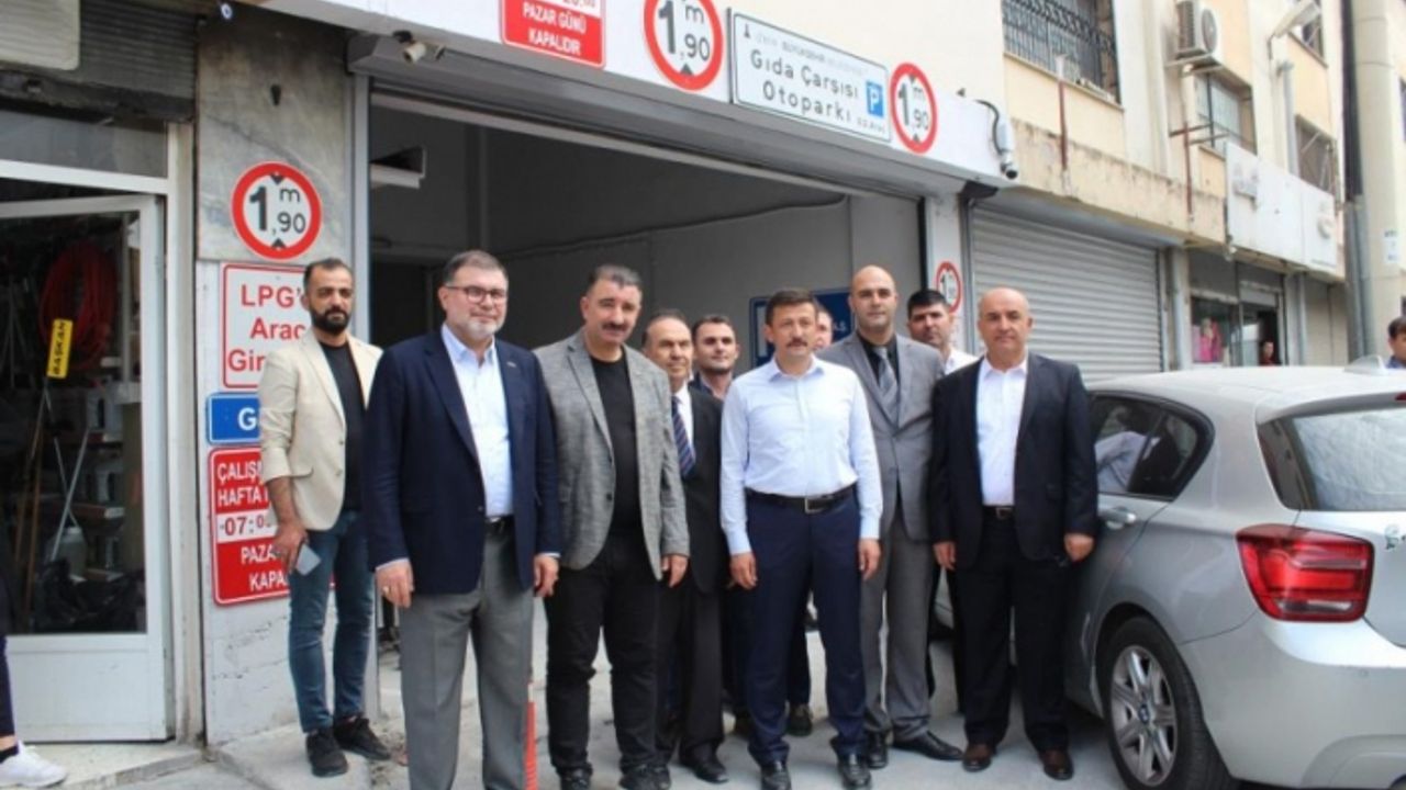 AK Parti'li Dağ ve Başkan Saygılı'dan Gıda Çarşısı çıkarması