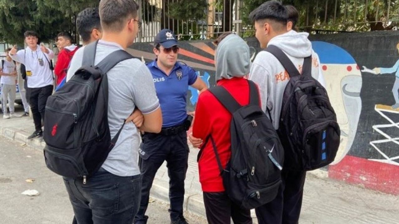 Buca'da okul önlerinde 'Huzur ve güven' uygulaması