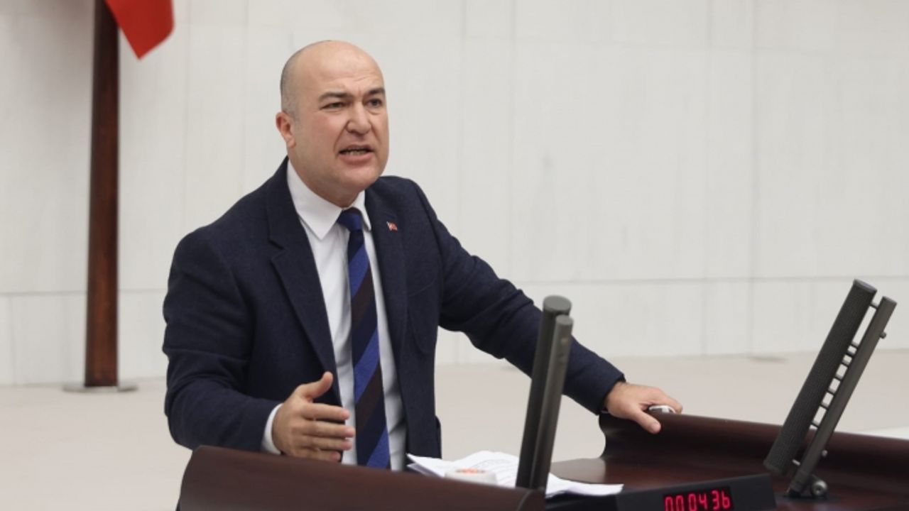 CHP’li Bakan, İzmir'in göbeğindeki tarihi alanı gündeme getirdi; Neden sahip çıkılmıyor?