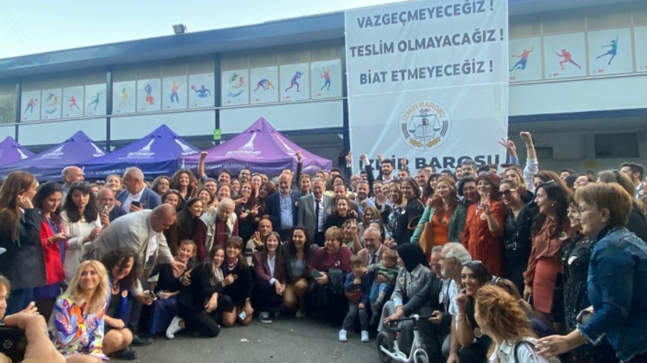 İzmir Barosu'nun yeni başkanı Sefa Yılmaz oldu
