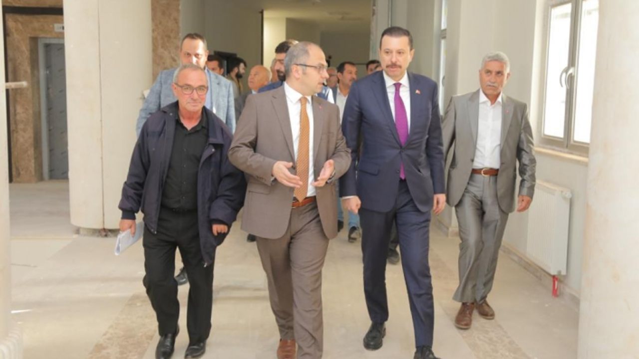 AK Partili Kaya: CHP'li Büyükşehir ve ilçe belediyesi Gaziemir'e çivi çakmıyor!