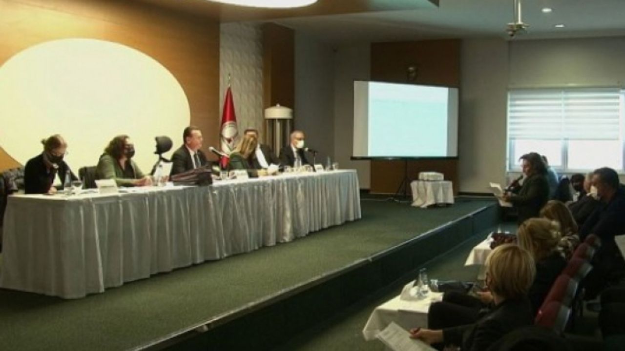 CHP Karşıyaka'da çatlak! 2 meclis üyesi o önergeye karşı çıktı