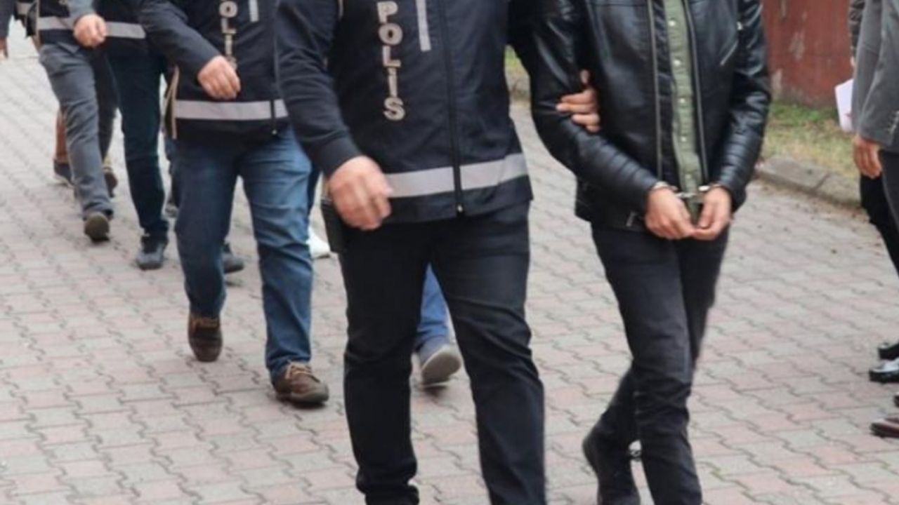 İzmir merkezli 12 ilde FETÖ operasyonu: 28 gözaltı kararı