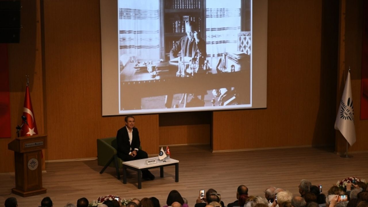 Karabağlar Atatürk'ü Sinan Meydan söyleşisiyle andı