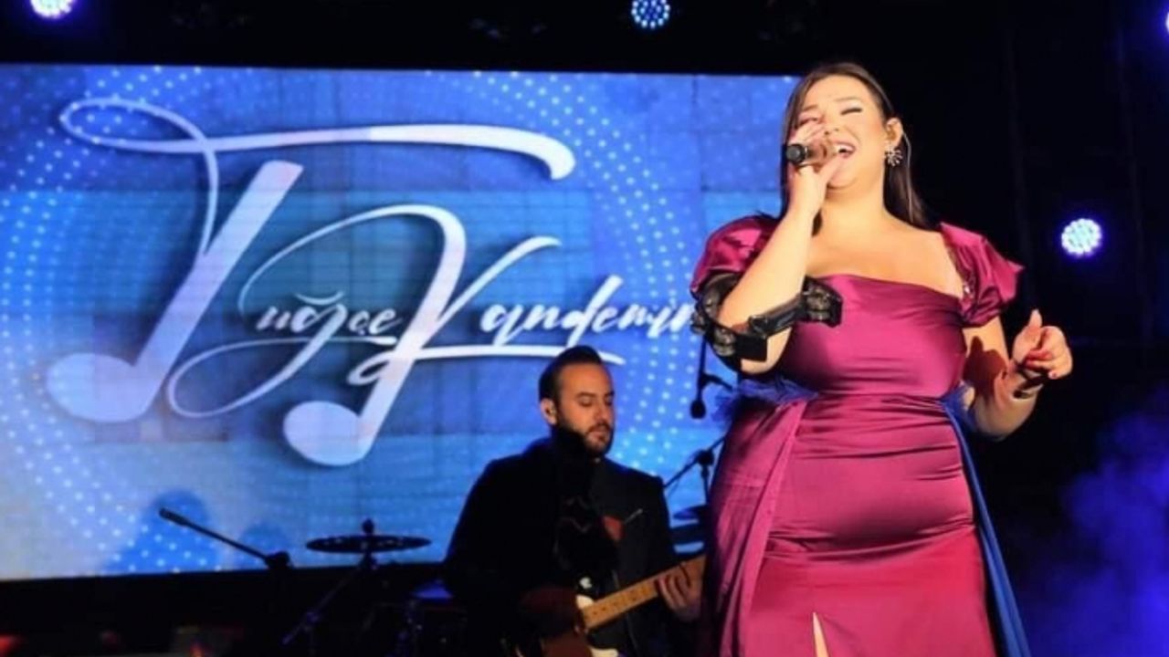 Kınık'ta Cumhuriyet coşkusu Tuğçe Kandemir ile taçlandı