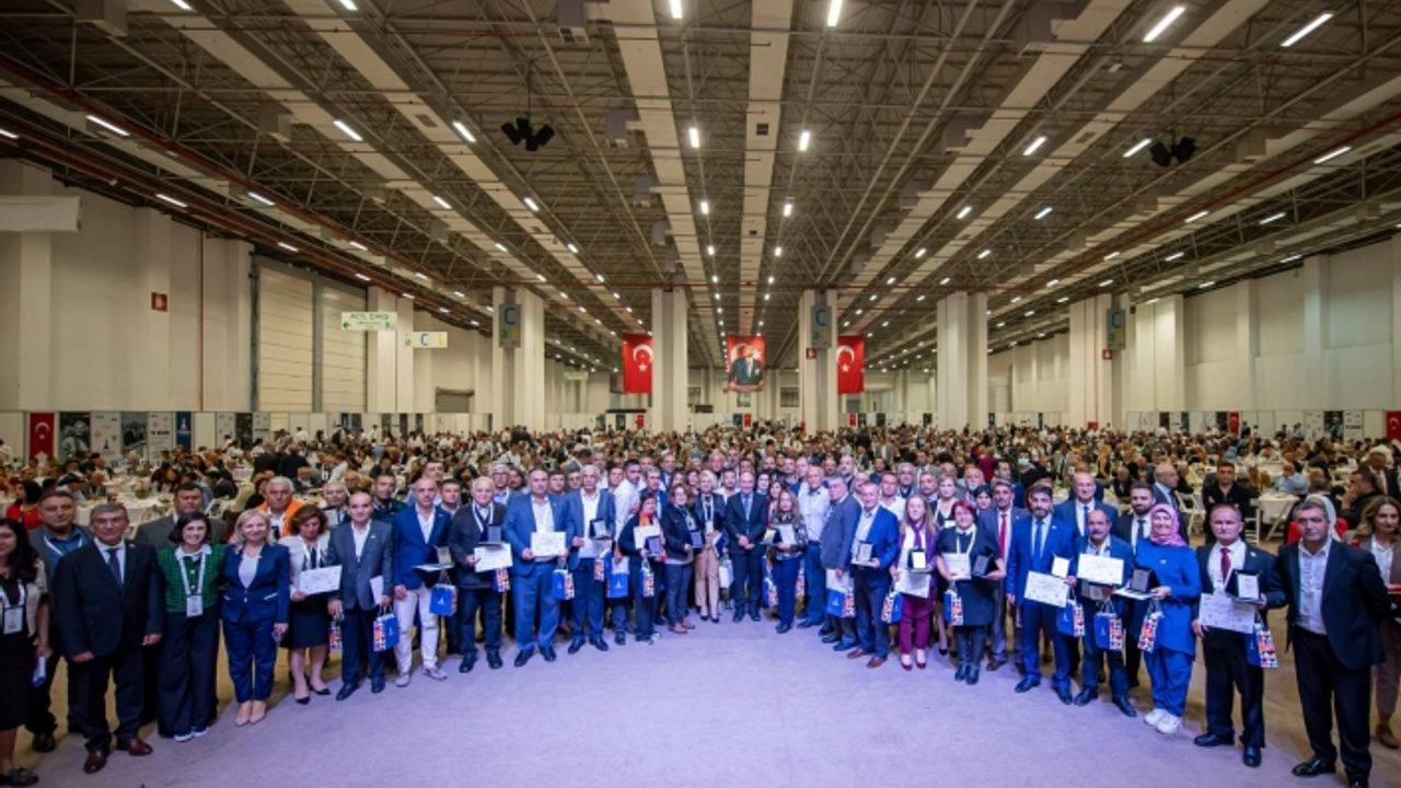 Tunç Soyer'den muhtarlara; İyi ki varsınız