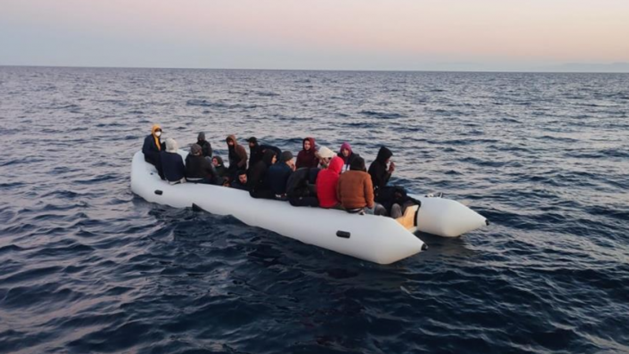 Yunanistan’ın ölüme ittiği 78 göçmen kurtarıldı