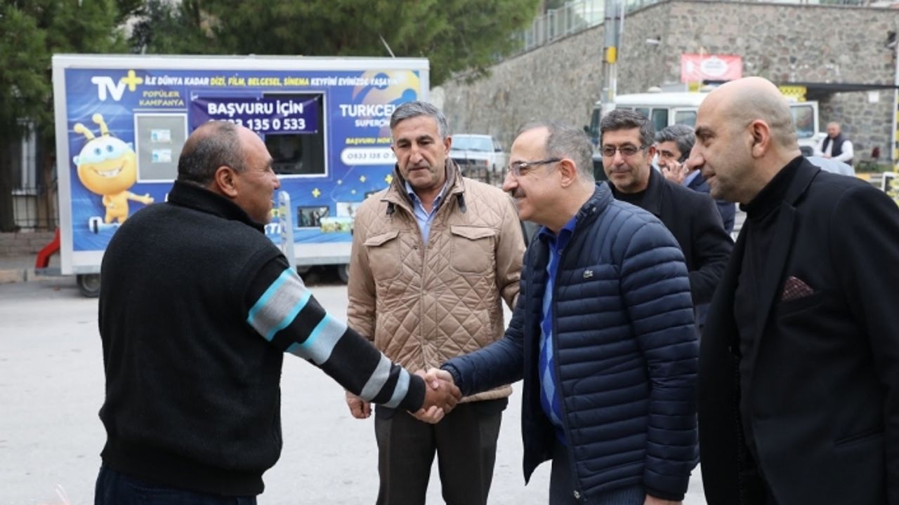 AK Partili Sürekli, Çiğli’de sahaya indi! Yatırım mesajları!