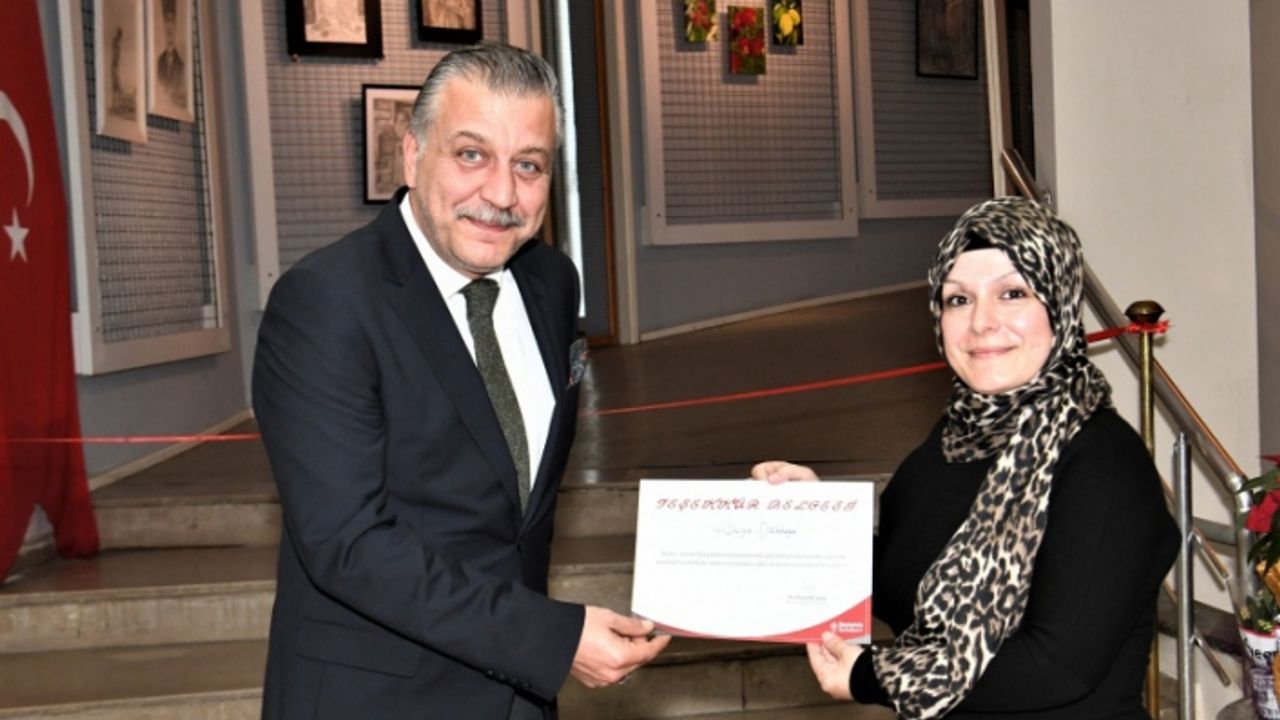 Bornova Belediyesi kursiyerinden ilk sergi
