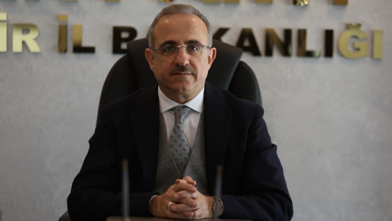 AK Partili Sürekli’den Soyer'e 'İktisat Kongresi' tepkisi: Haddini aşmaktır