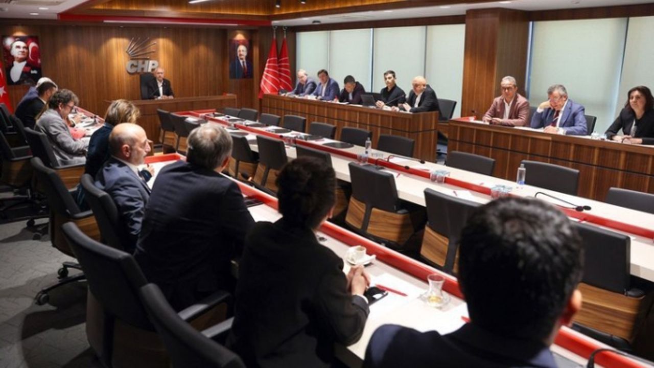 CHP, bölgelerde 30 seçim ofisi kuracak