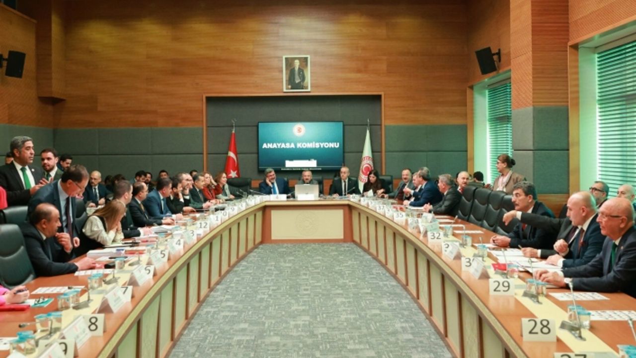 CHP ve İYİ Parti'nin ortak önergesi AK Parti ve MHP’nin oylarıyla reddedildi