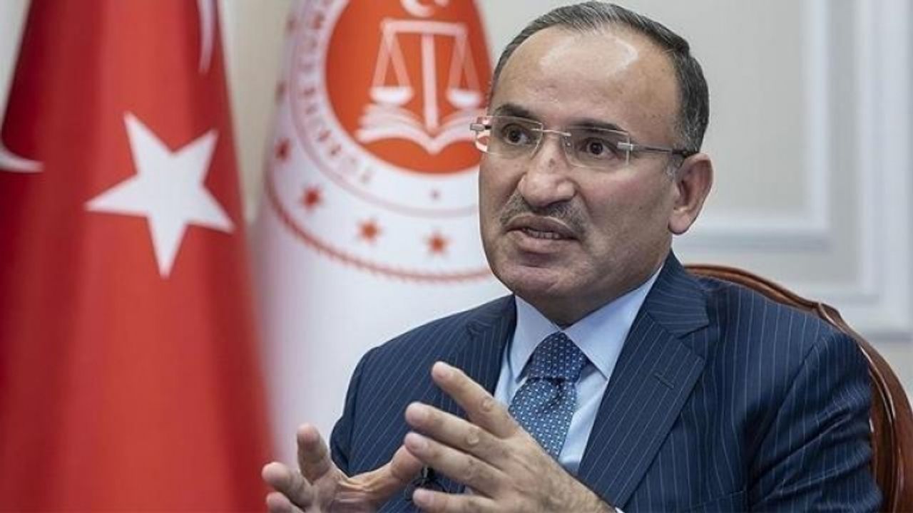''Cumhurbaşkanımızın adaylığında anayasal, yasal engel yok''
