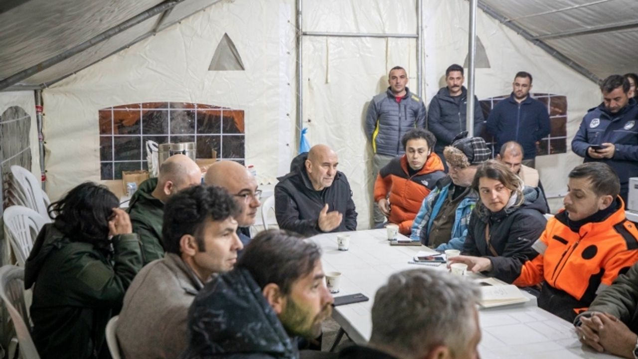 ''İzmir Büyükşehir, 5 binin üzerinde depremzedeyi konteyner kente taşıyacak''